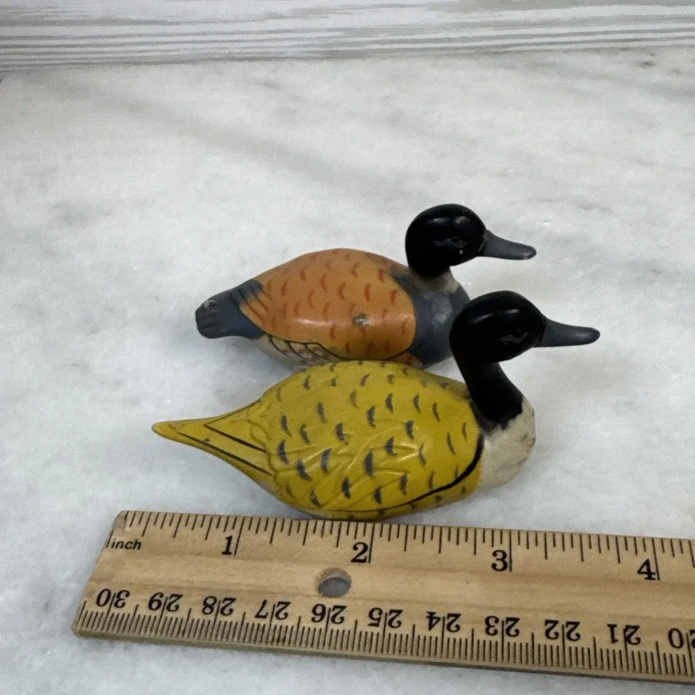 2 - VINTAGE DUCK PENCIL SHARPENERS MADE IN HONG KONG